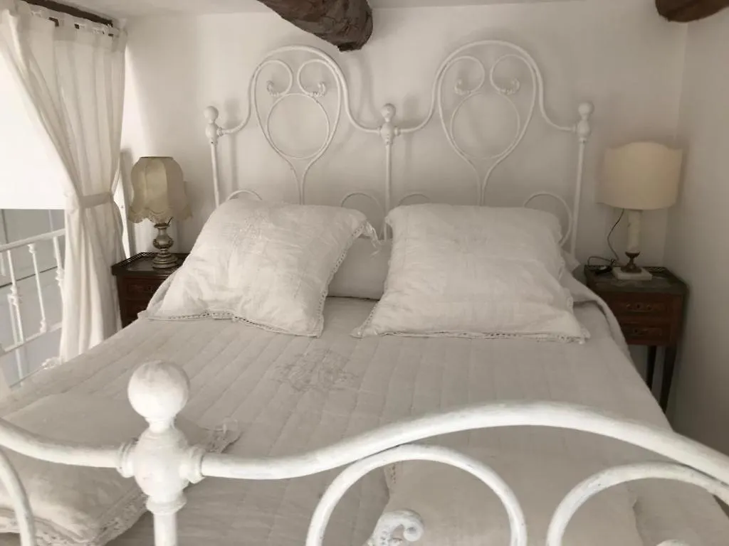 شقة Maison مينتون